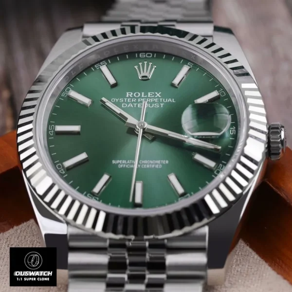 Super Clone Rolex Datejust Green watch dial with a 904L stainless steel fluted bezel