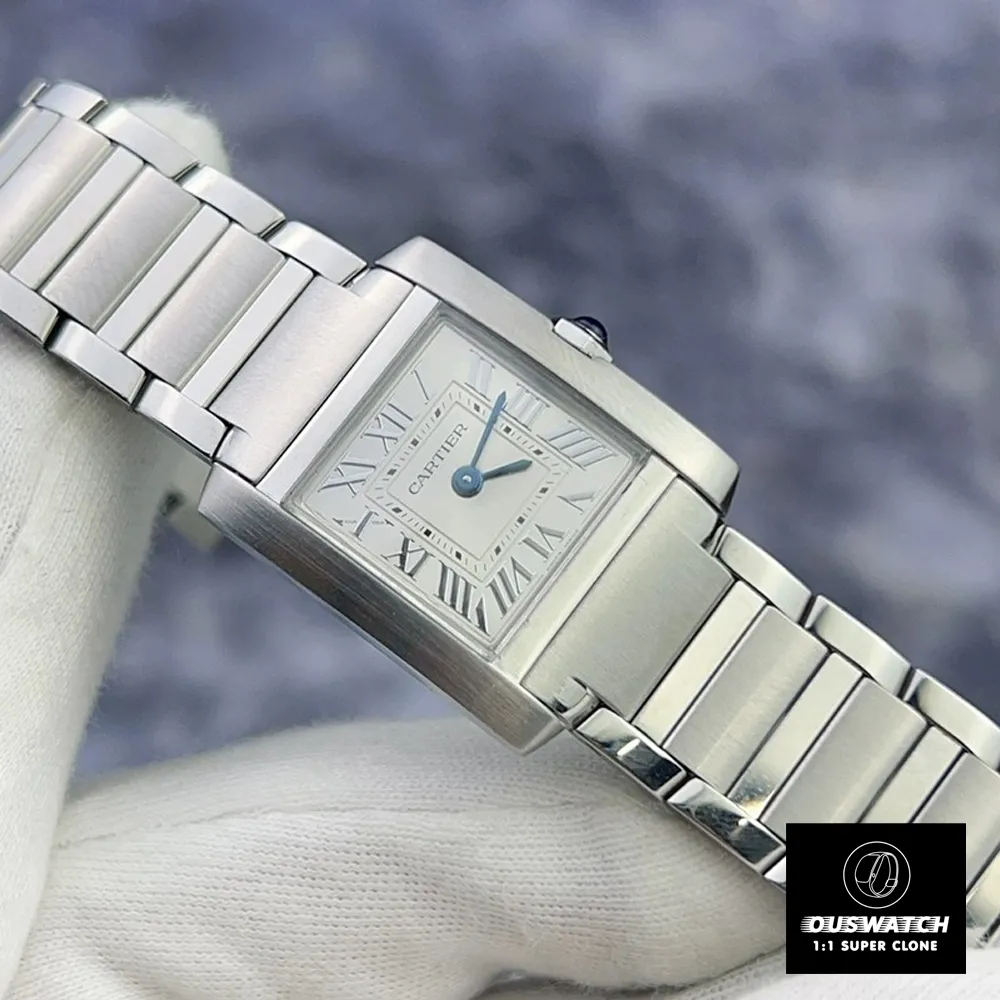 Super Clone Cartier Tank Francaise Watch with the strap laid flat