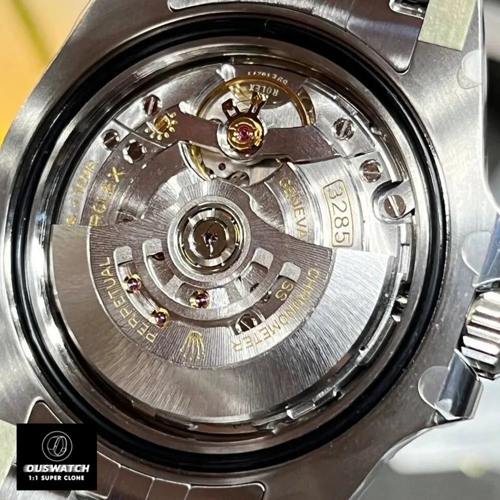 Super Clone Rolex Bruce Wayne GMT 126710GRNR 3285 movement close-up