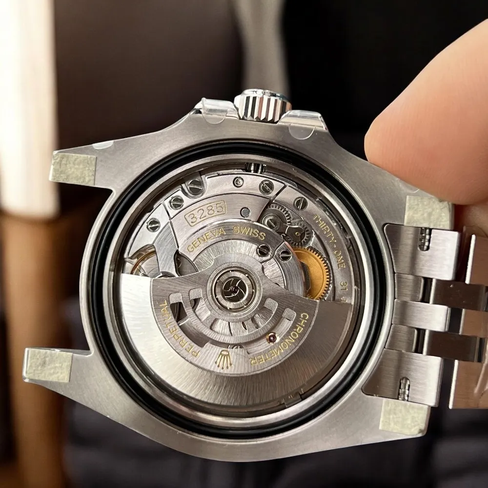 Super Clone Rolex Pepsi GMT Master II Watch Swiss Movement Close-up