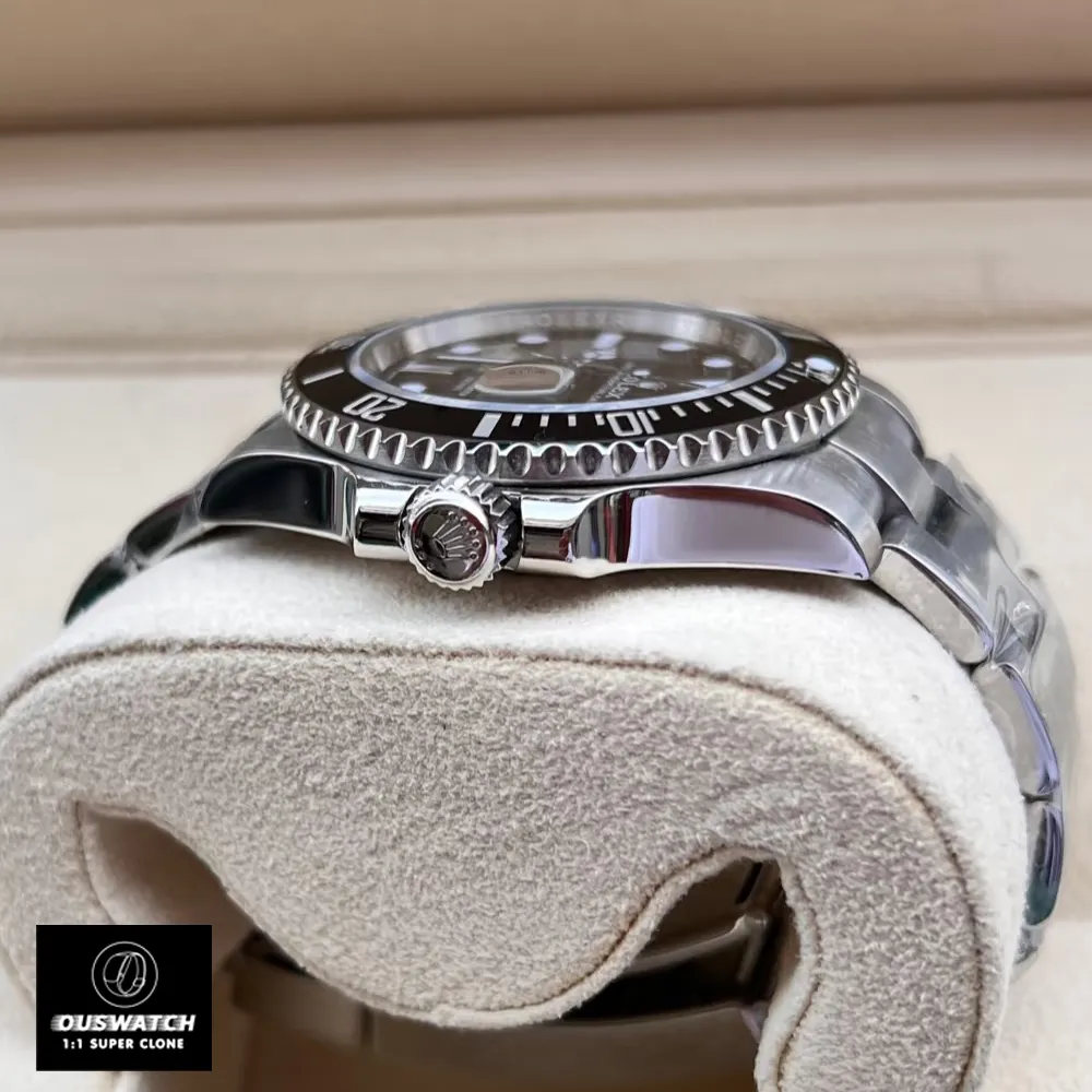 Super Clone Rolex Submariner Black on Black 116610LN Watch-Side Crown