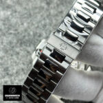Detailed view of the Patek Philippe Nautilus 5711 stainless steel bracelet links.