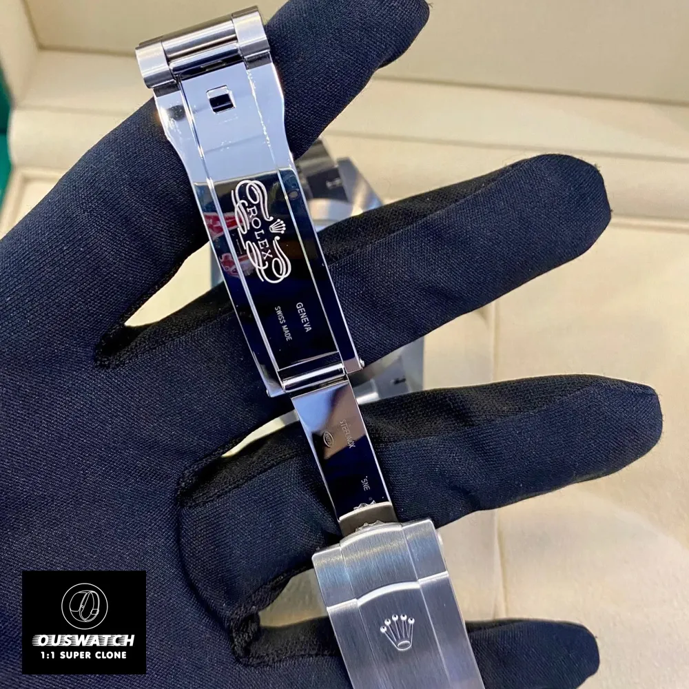 Replica Rolex 124300 Oyster Perpetual with Folding Oysterclasp, ensuring a secure and comfortable fit.