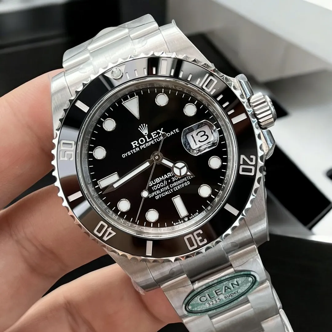 Rolex Oyster Perpetual Submariner Black Dial Display