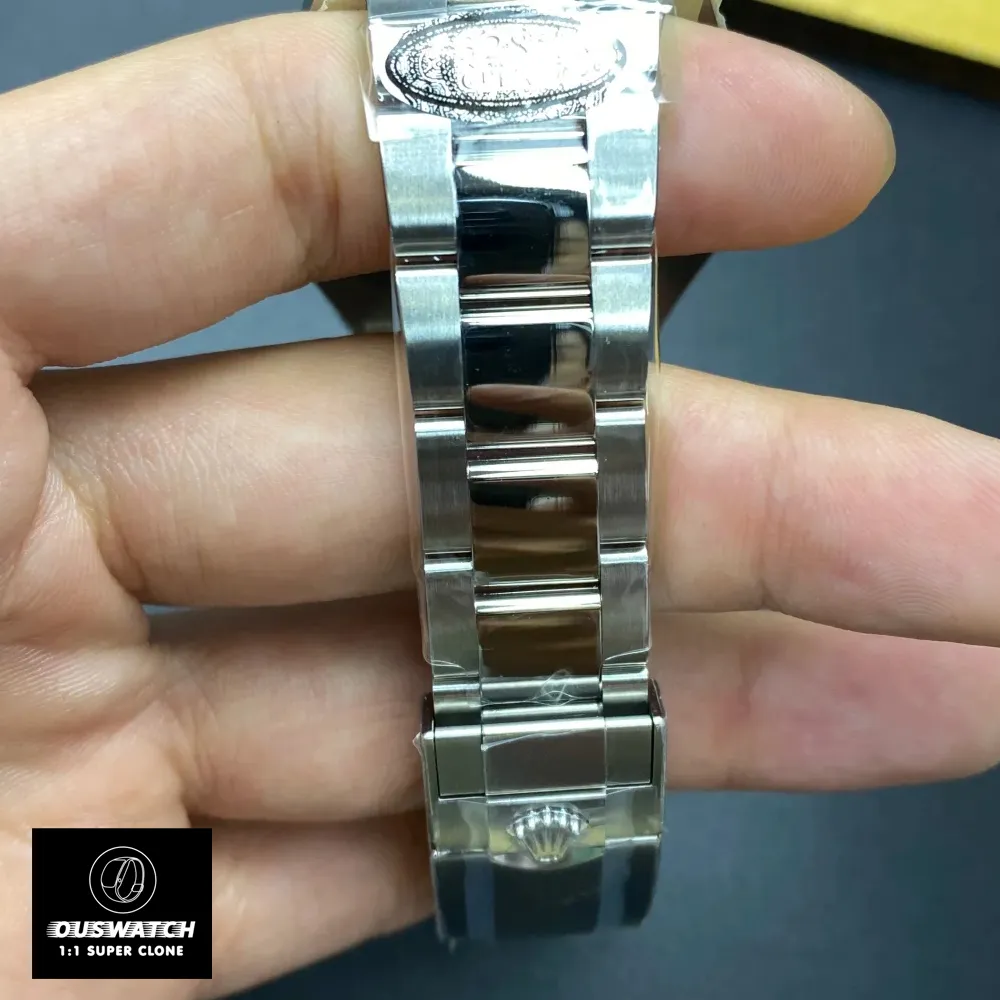 Super clone Rolex Sprite GMT Master II 126720VTNR Oyster bracelet close-up