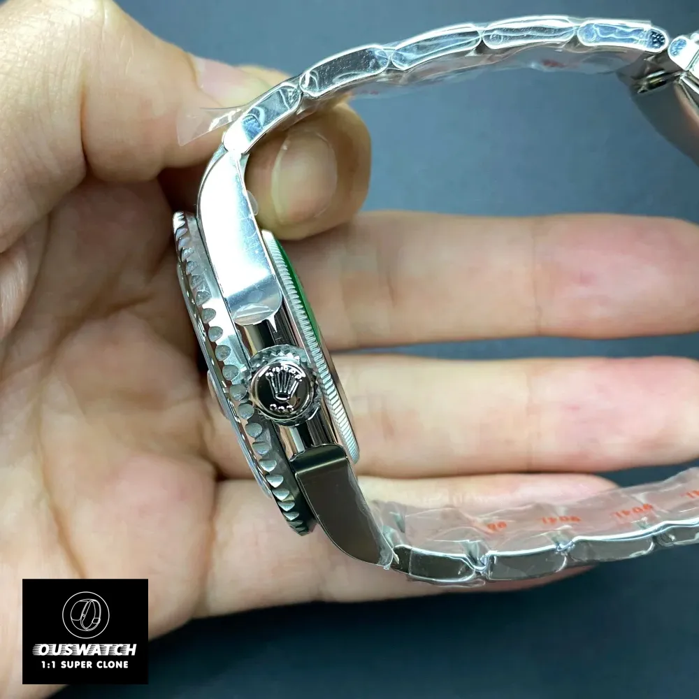 Side view of Rolex Sprite GMT Master II 126720VTNR with Oyster case