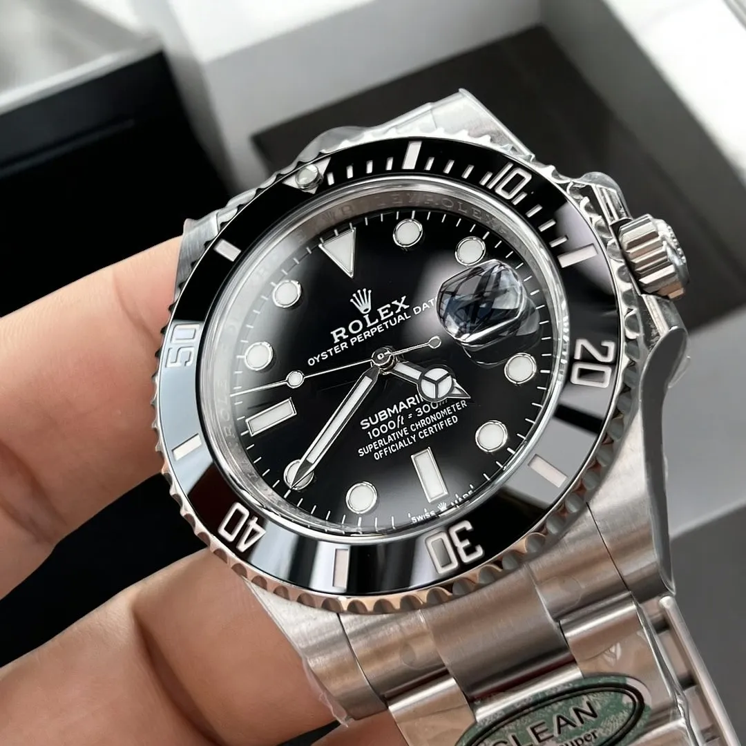 Close-up of Stainless Steel Case – Super Clone Rolex Submariner Date