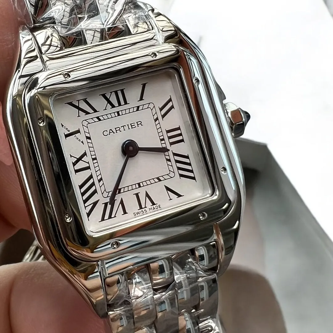 Panthère Cartier Small WSPN0013 watch white dial close-up