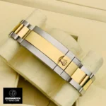 Detail of Oyster bracelet with polished center links and brushed outer links on 126603 model