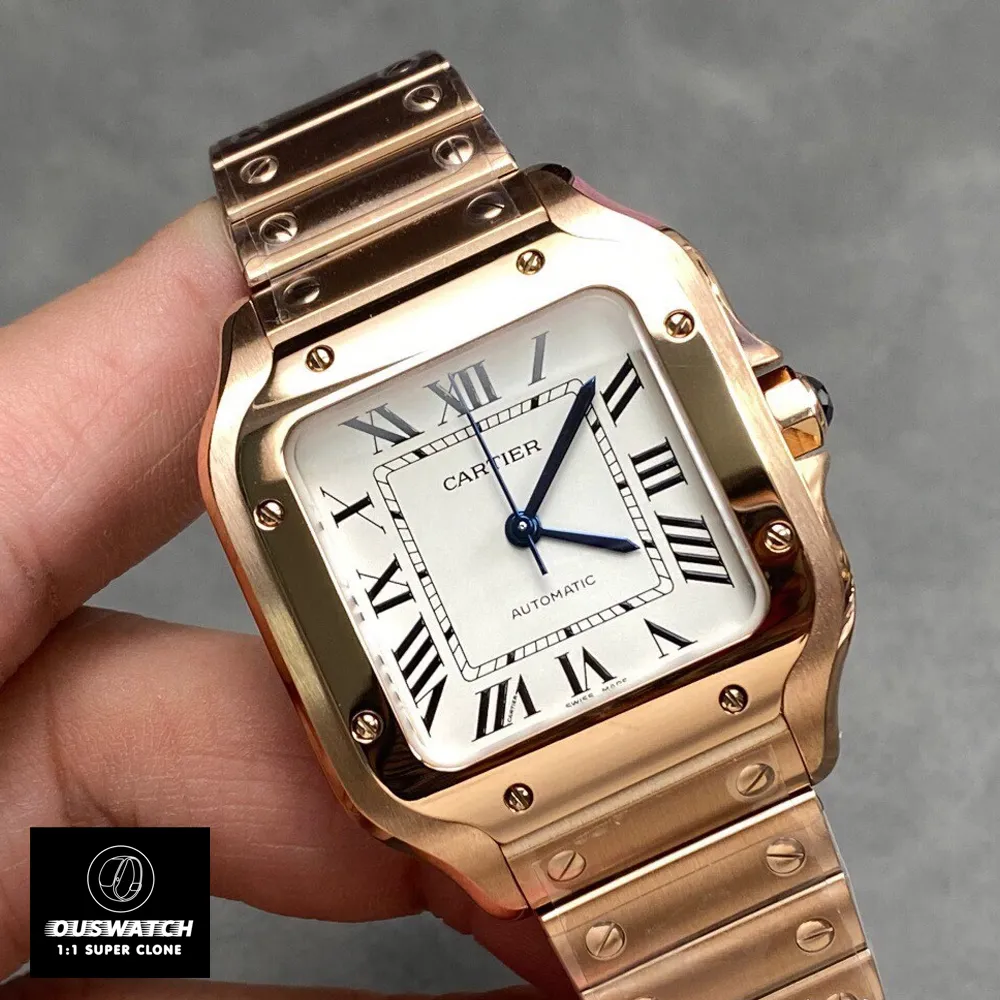 75° close-up of the Cartier Santos WGSA0031 dial, featuring the silvered opaline finish and Roman numeral markers