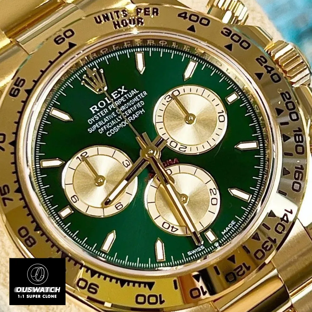 Full frontal shot of super clone Rolex Daytona 126508-0008, with 40 mm yellow-gold case and striking green dial.