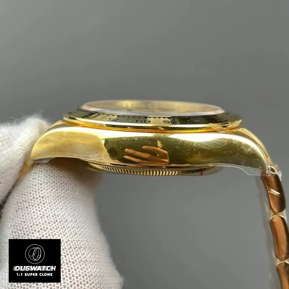 Super clone Rolex Daytona 126508 yellow-gold case with satin-polished sides and lustrous sunburst bezel.