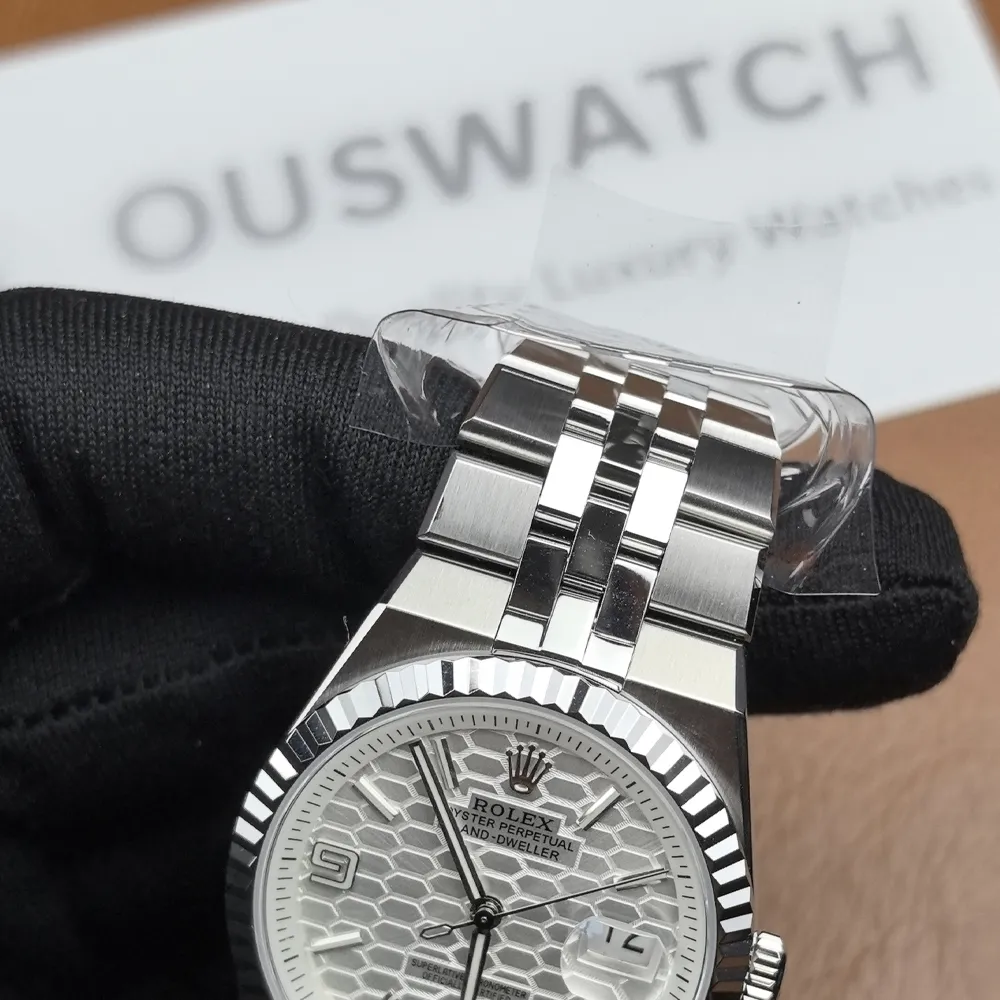 Rolex Land Dweller 40mm case details