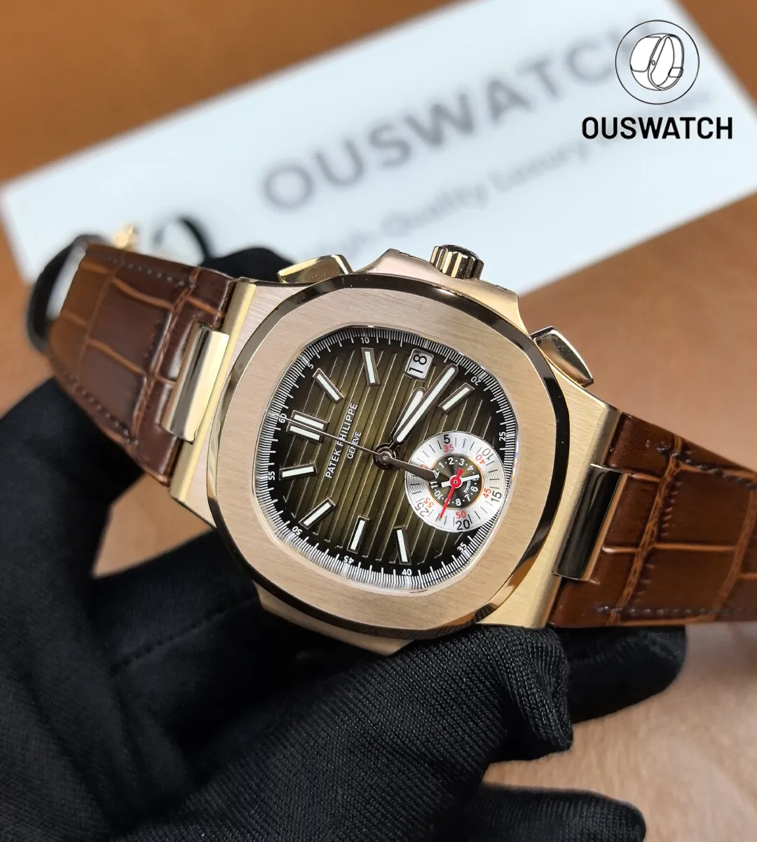 Side profile of the men’s Patek Philippe Nautilus 5980 watch, showcasing its slim case and dial edge.