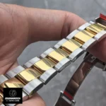 Front view of the two-tone Oyster bracelet on a Rolex Datejust 41 126333-0009, displaying the polished center links and brushed outer links.