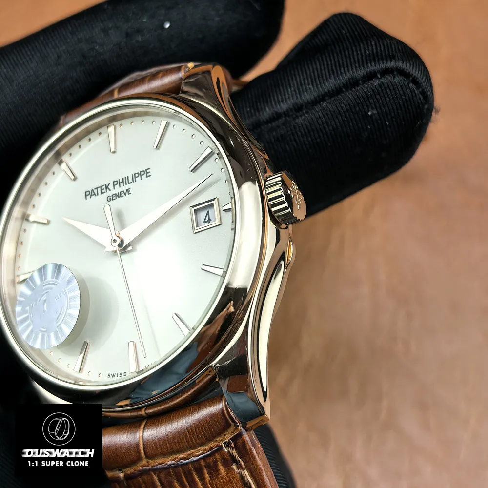 Patek Philippe Calatrava 5227R-001 rose gold — case display showing polished surfaces and bezel.